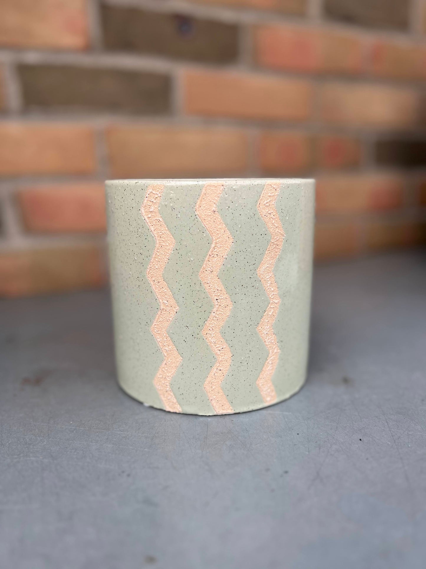 5.3" Lasco Waves Planter - Green