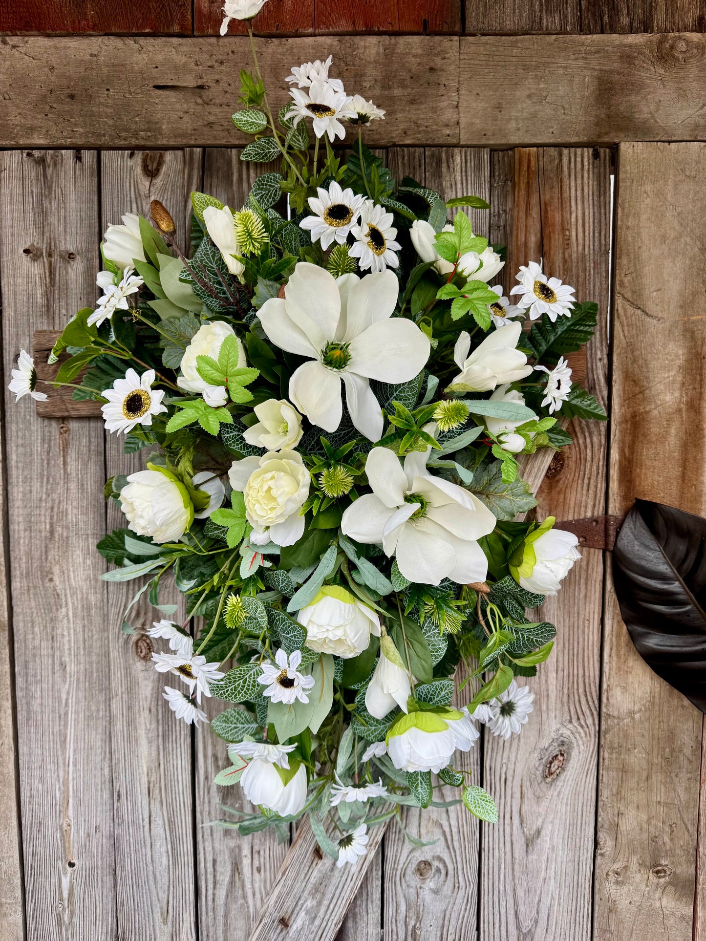 Magnolias & Daisies