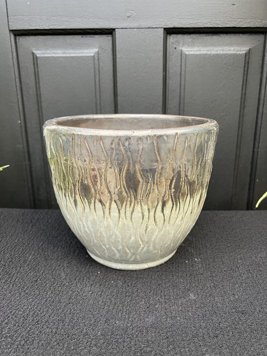8.25" Gunmetal Gray Seaweed Toga Pot
