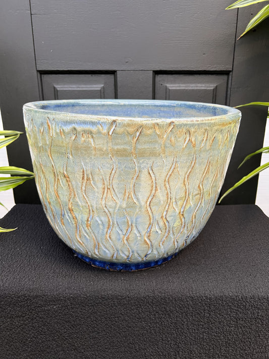 14.5" Rainy Amazing Gray Seaweed Toga Pot