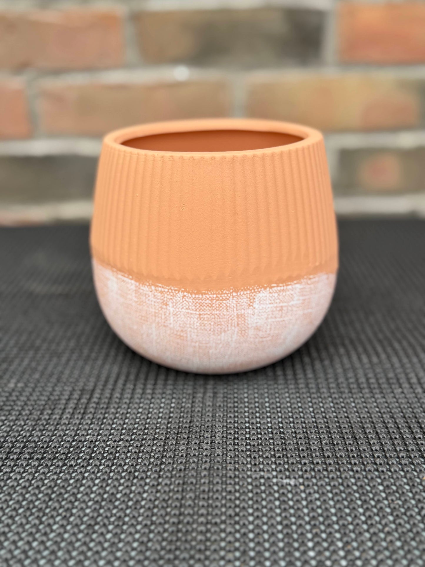 5" Linear Carved Planter