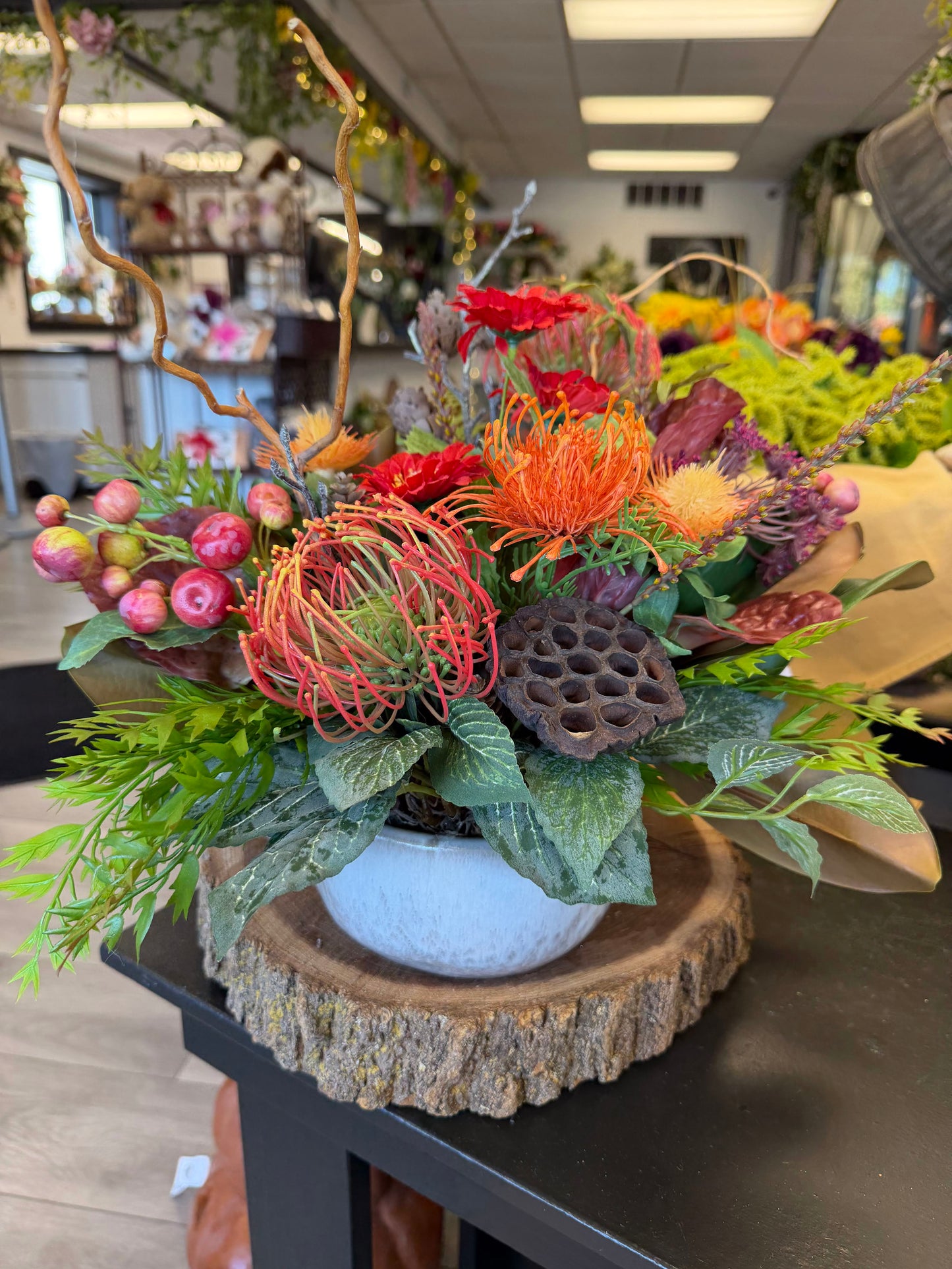 Fall Tabletop Design in Ceramic Pot