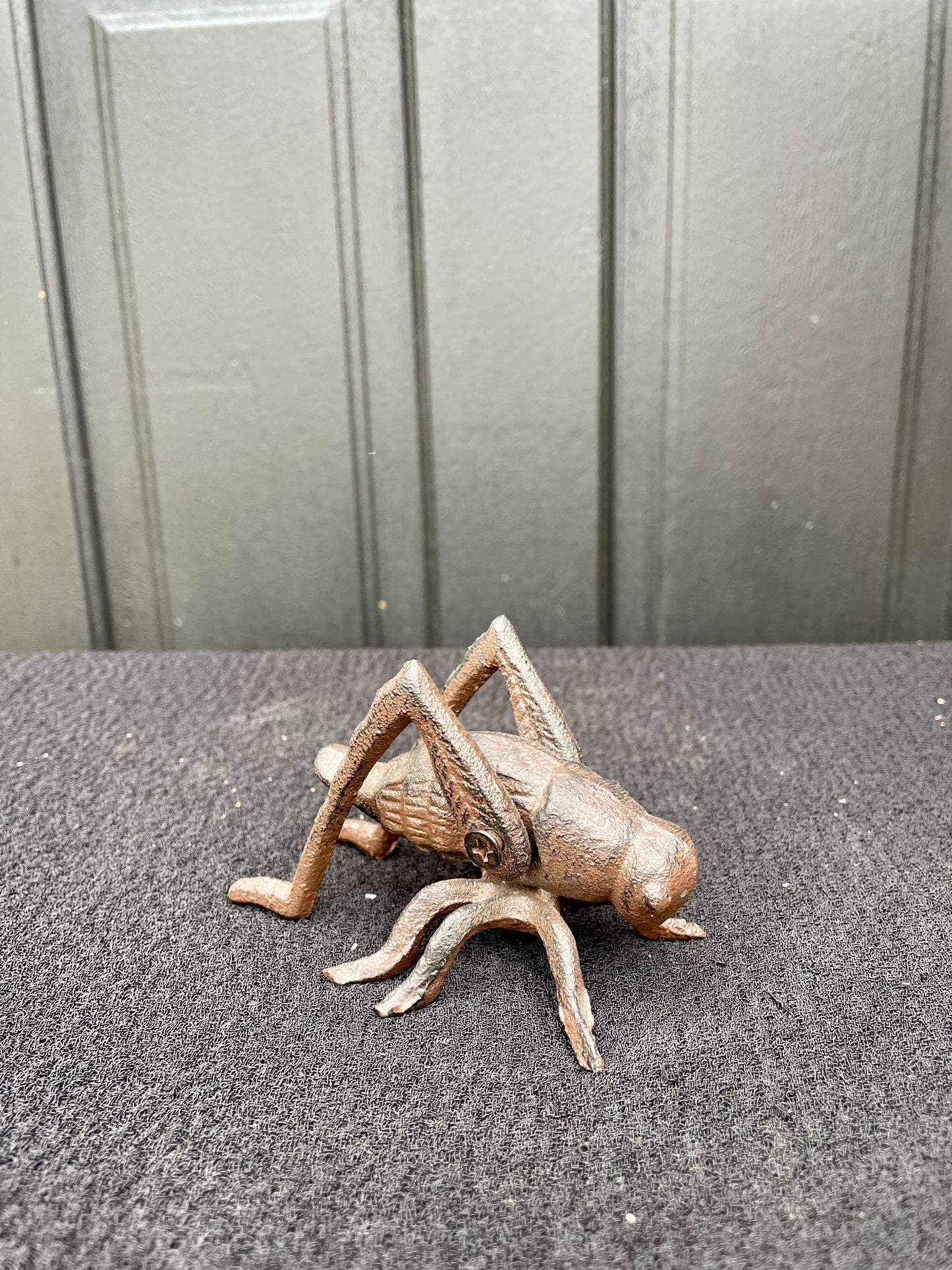 2.7" Cast Iron Grasshopper