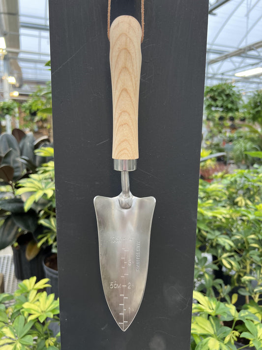 Transplanter with Wooden Handle